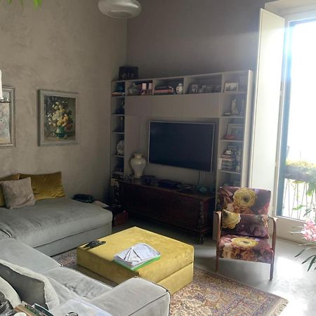 La Casa Di Paola Apartment Salerno Bagian luar foto