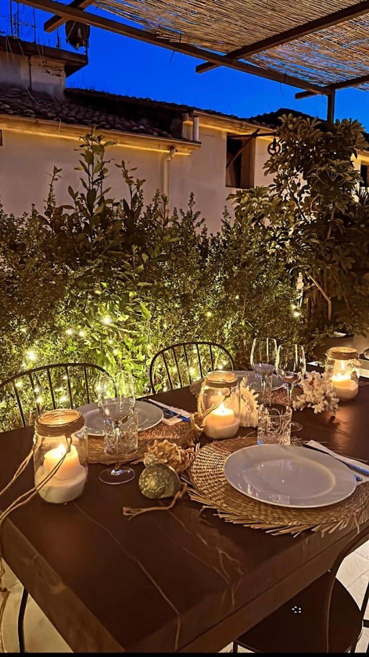 La Casa Di Paola Apartment Salerno Bagian luar foto